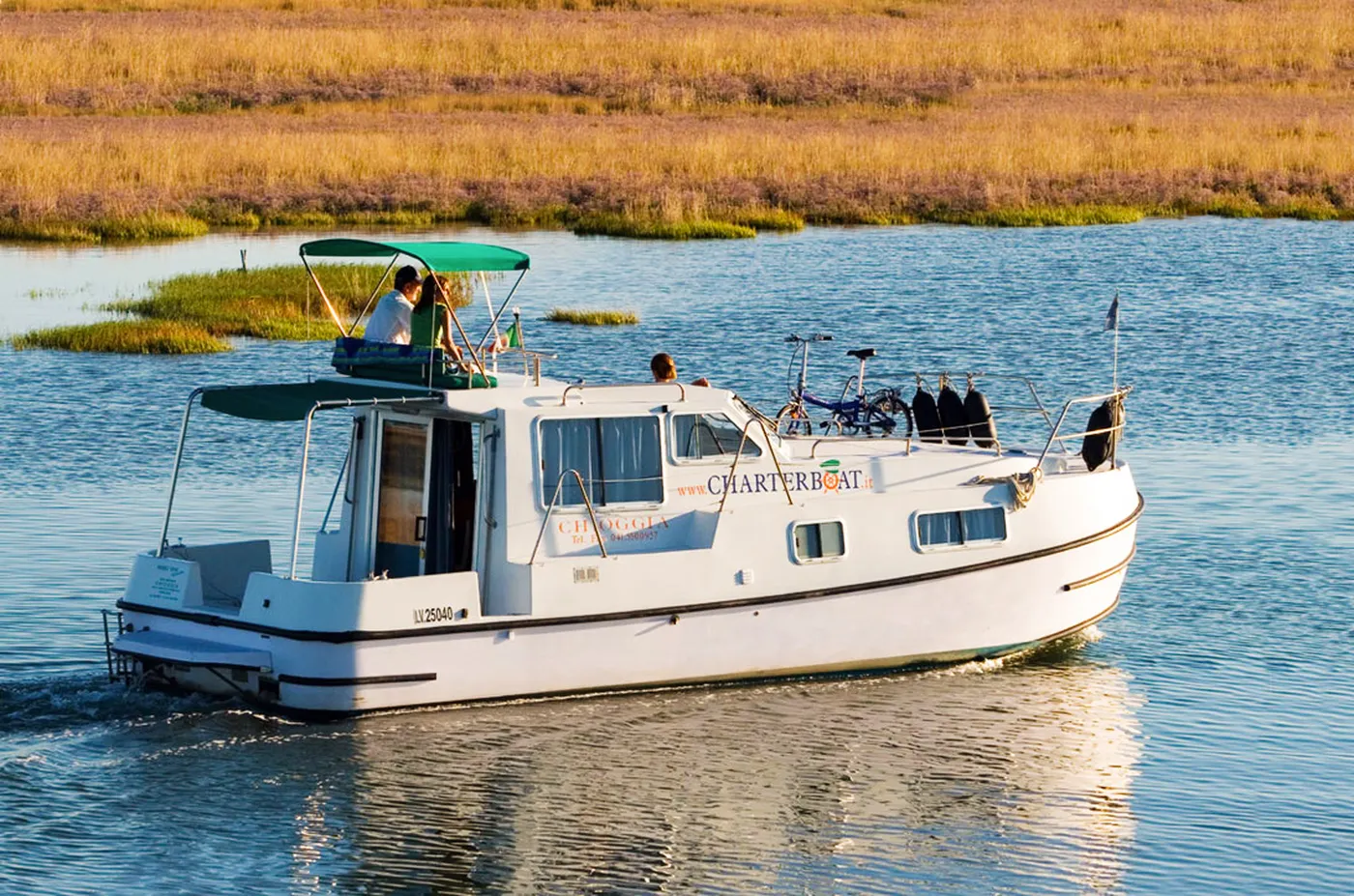 Cruiser Comfort 4/7 Pers. - Motor Yat içinde Chioggia