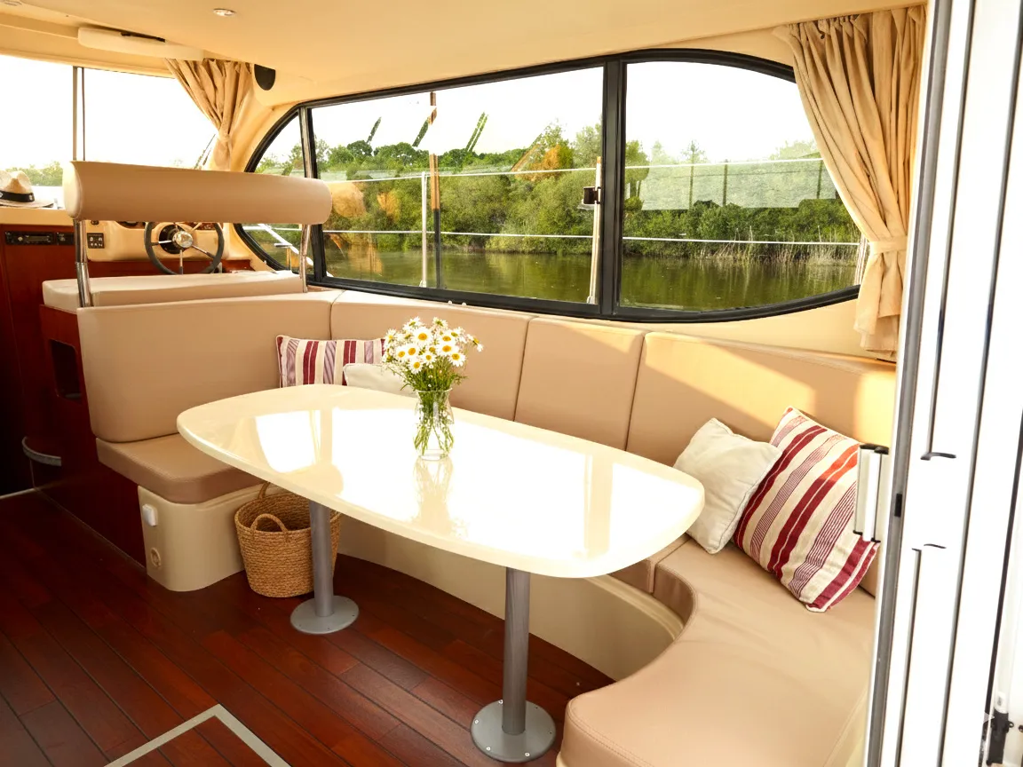 Cruiser Premium 8/10 Pers. - Motor Yacht in Avignonet-Lauragais