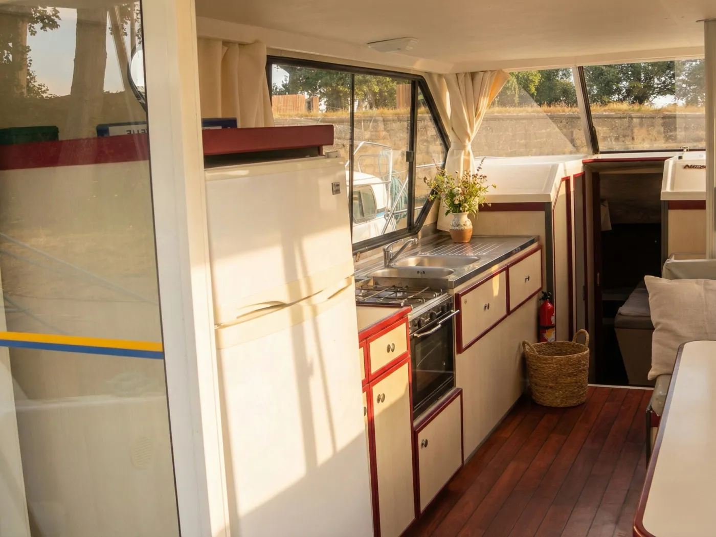 Cruiser Comfort 6/8 Pers. - Motor Yacht in Aubais