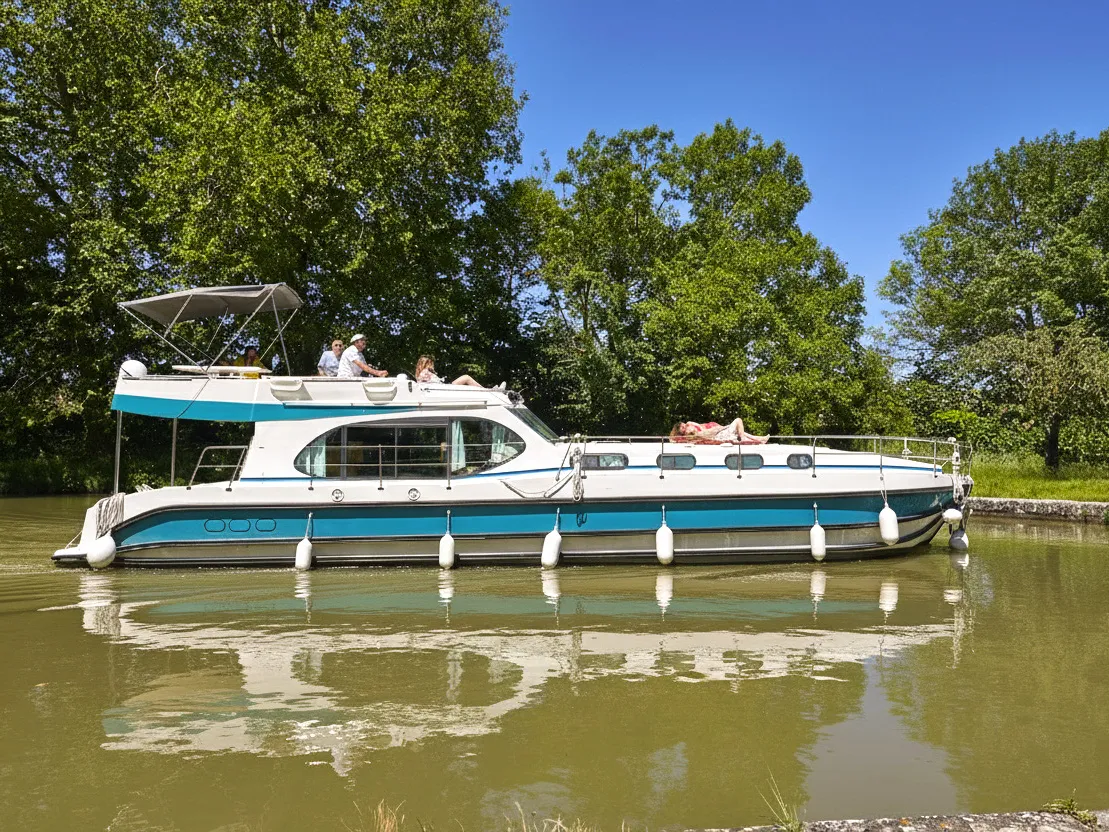 Cruiser Premium 8/12 Pers. - Motor Yacht in Grez-Neuville