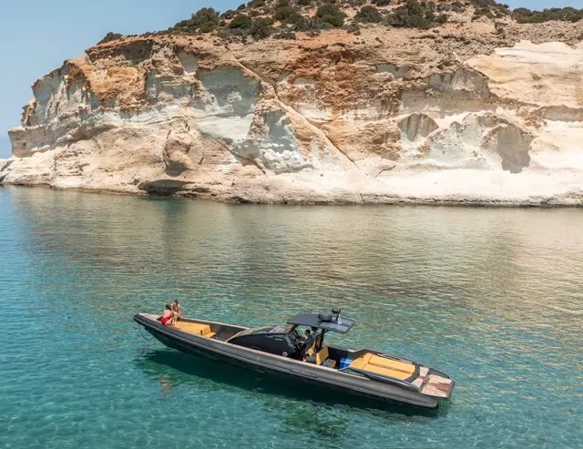 Anasa - Motor Yat içinde Lavrio