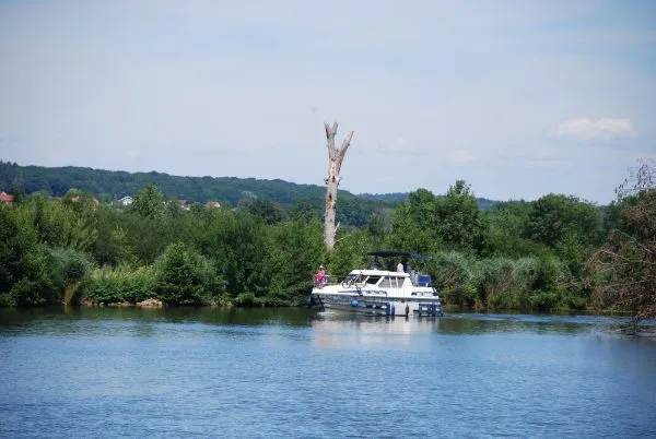 2511 - Motor Yat içinde Savoyeux