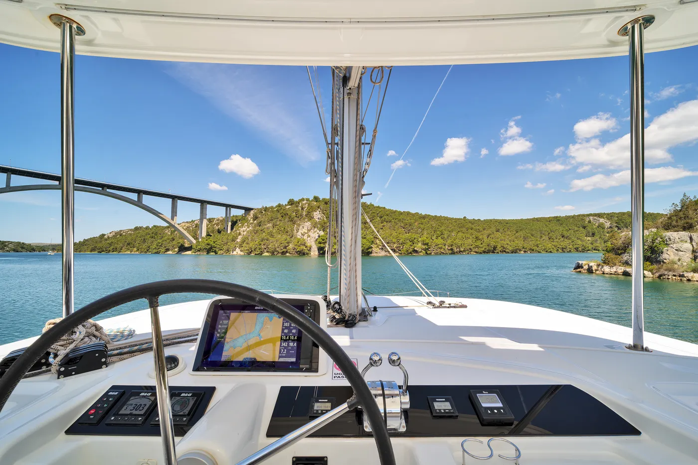 White Pearl - Katamaran içinde Skradin