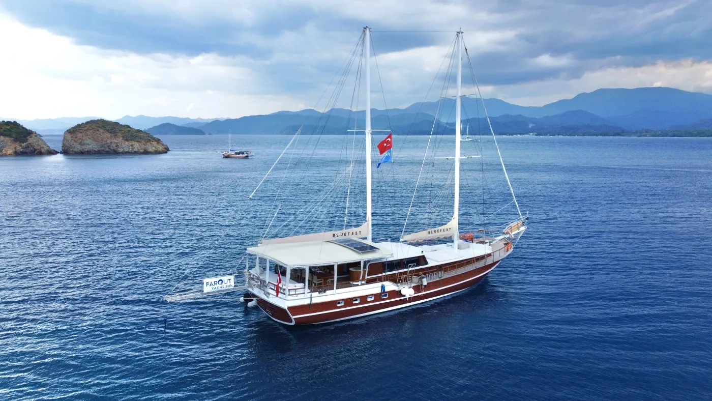 Bluefest - Sailboat in Cumhuriyet
