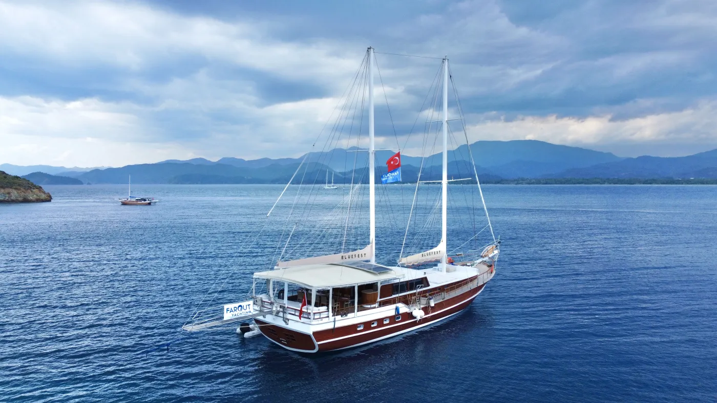 Bluefest - Sailboat in Cumhuriyet