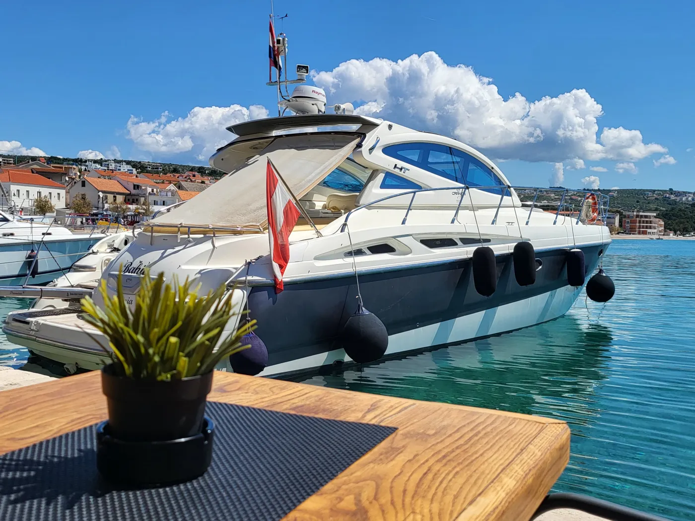 Bahia Gloria - Motor Yacht in Primošten