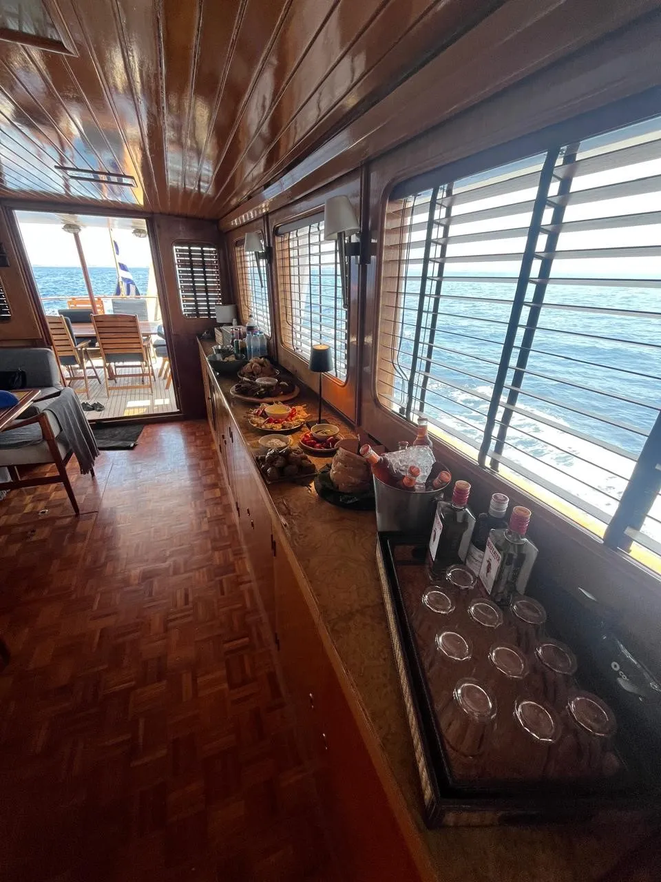 Hercules Poirot - Motor Yat içinde Alimos