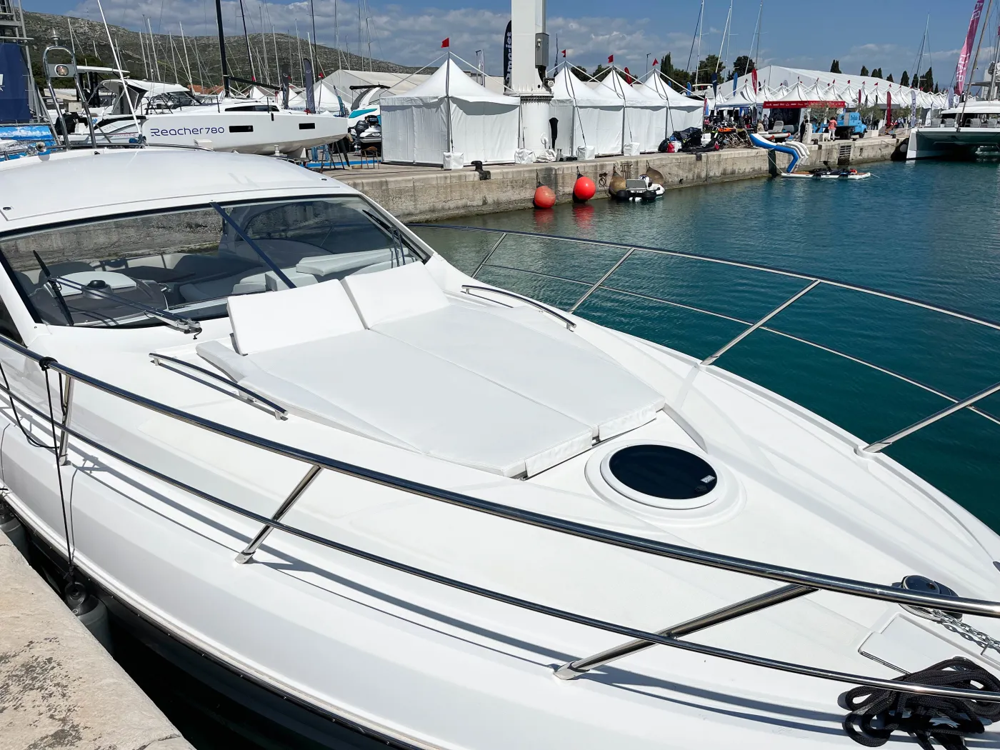 BRAČ - Motor Yat içinde Seget Donji