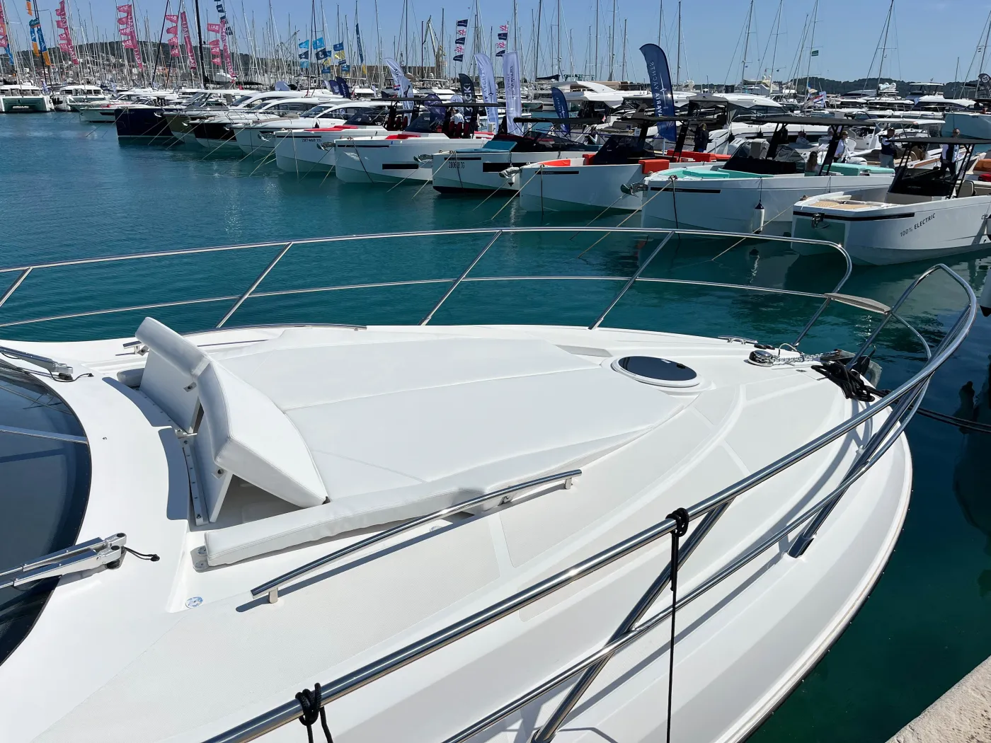 BRAČ - Motor Yat içinde Seget Donji