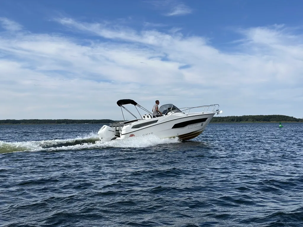 Karnic SL 702 One - Motor Yacht in Göhren-Lebbin