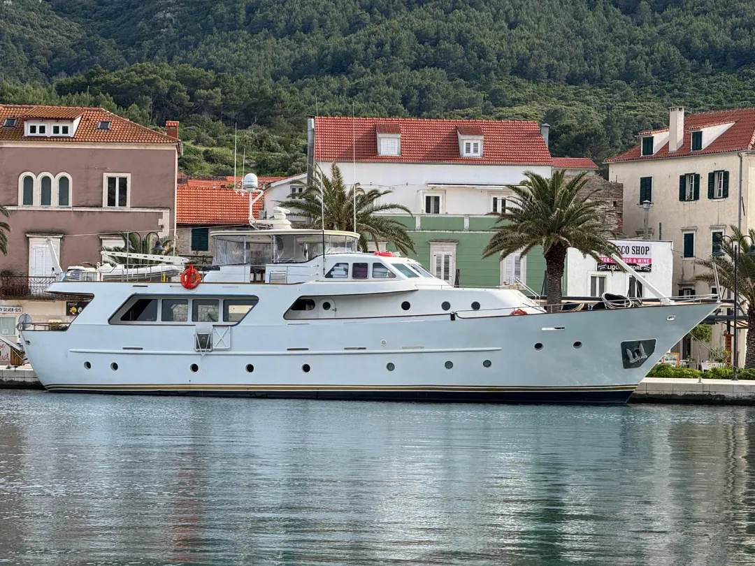 Ange - Motor Yacht in Nisi
