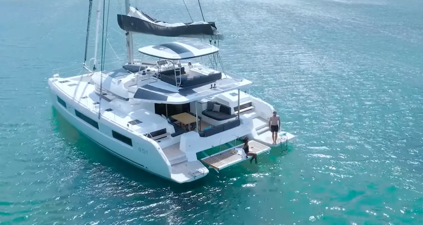 Premium - Katamaran içinde Pula
