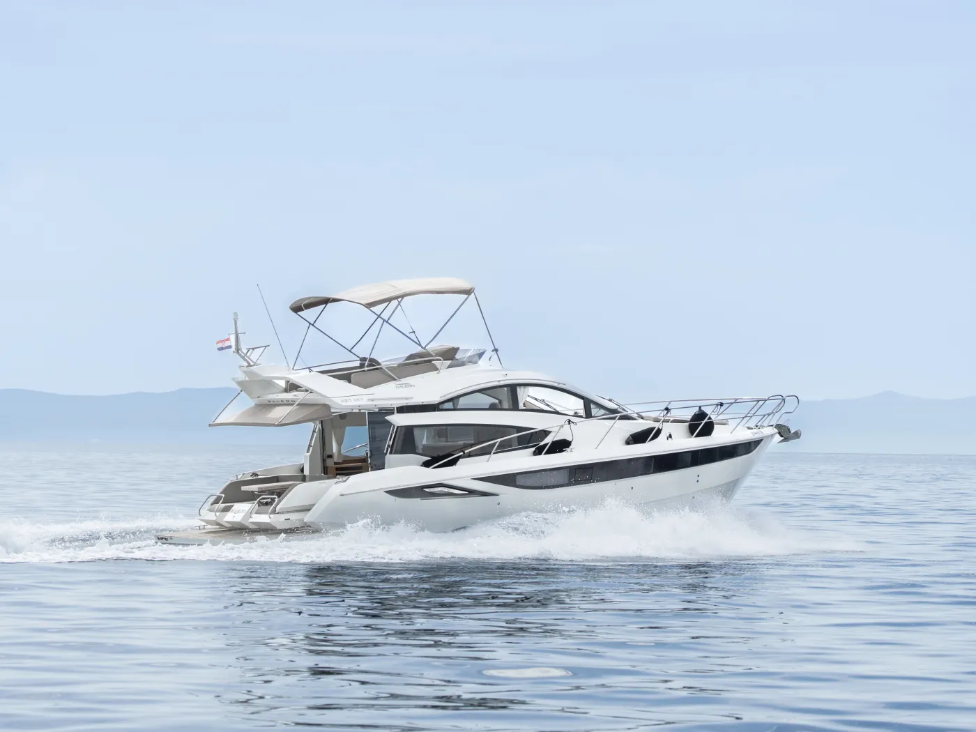 Bellagio - Motor Yacht in Makarska