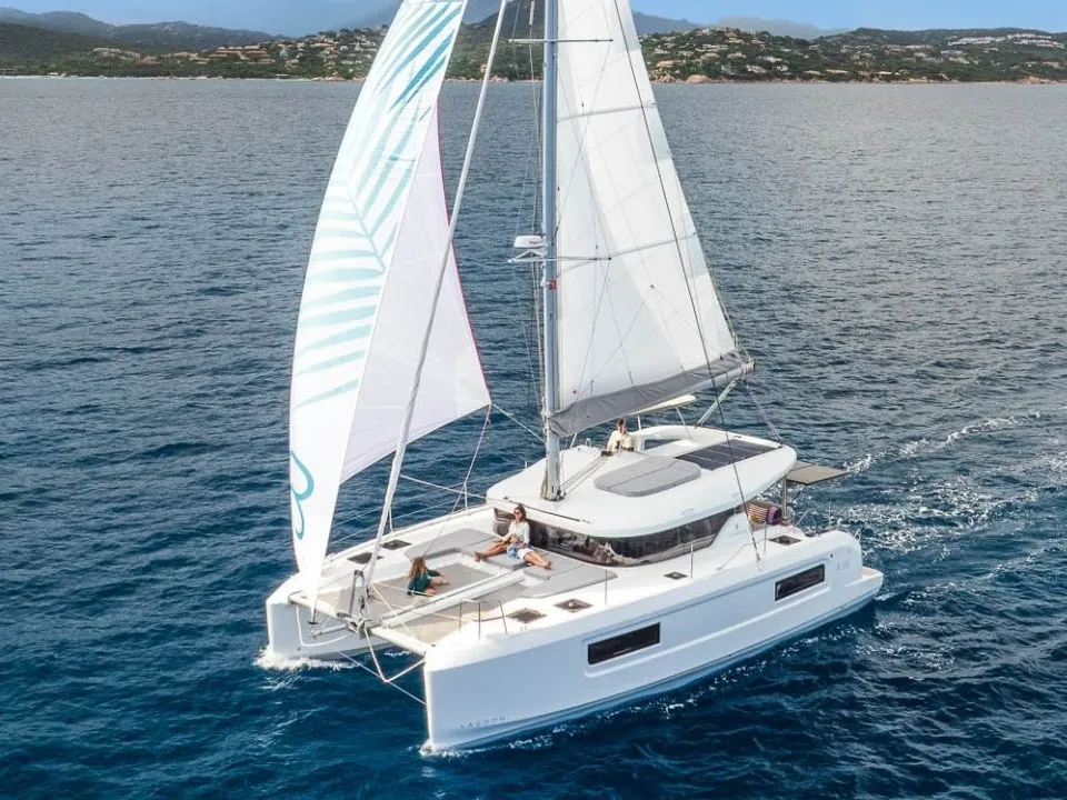 ANTHIA - Catamaran in Nea Peramos