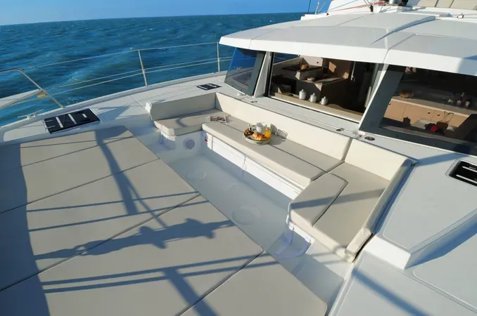 DOUBLE SIX - Catamaran in Il-Kalkara