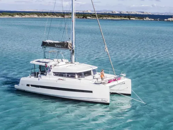 DOUBLE SIX - Catamaran in Il-Kalkara