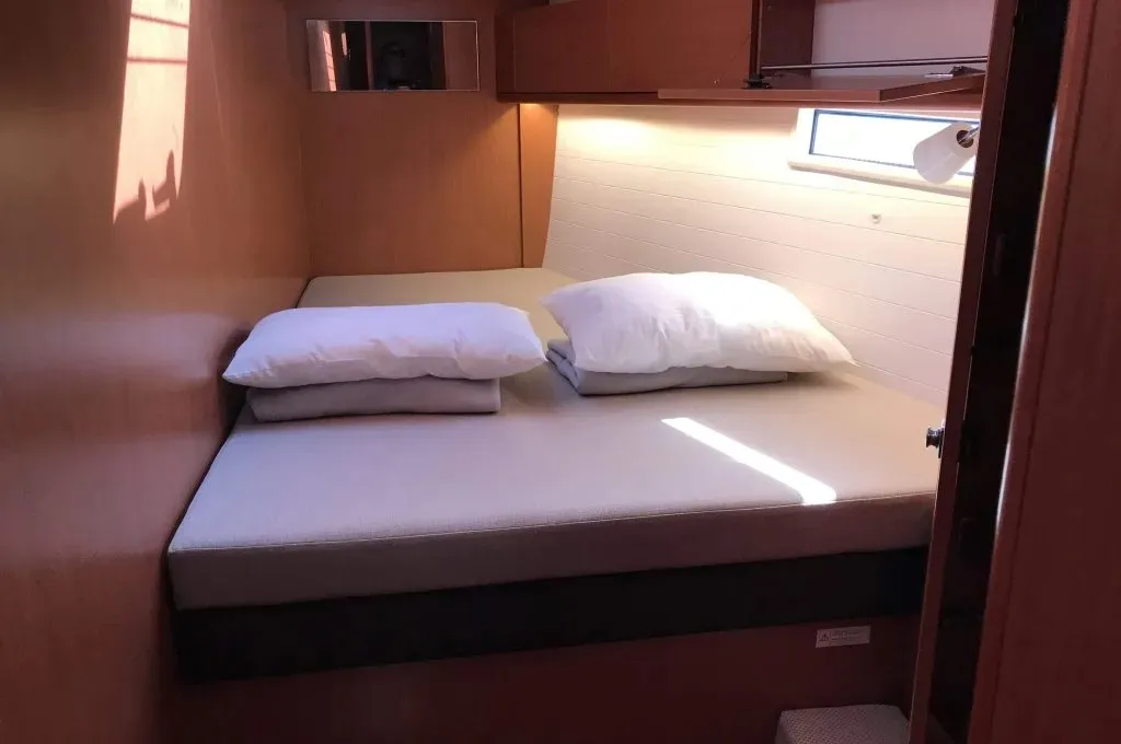 PRINCE NIKOLAOS - Yelkenli içinde Alimos