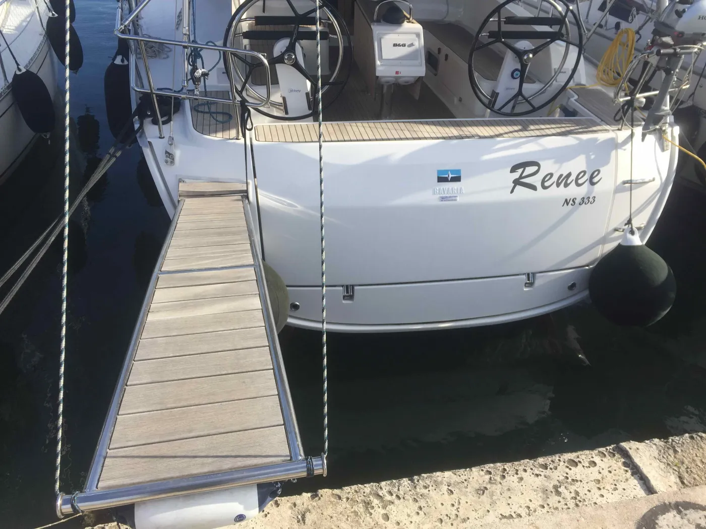 RENEE - Sailboat in Skiathos