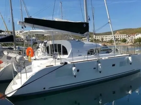 BUTTERFLY - Catamaran in Paros