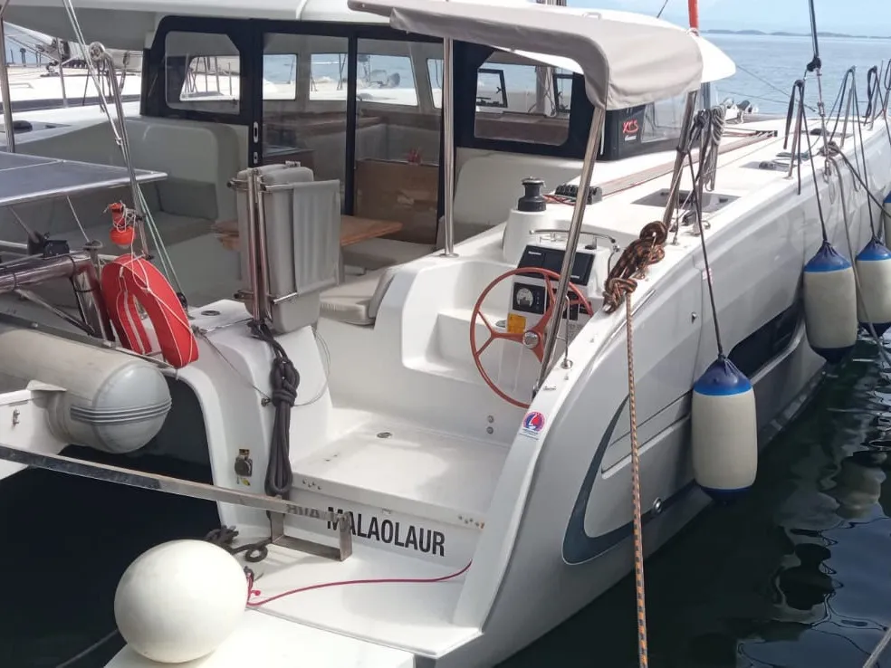 MALAOLAUR - Catamaran in Lefkada