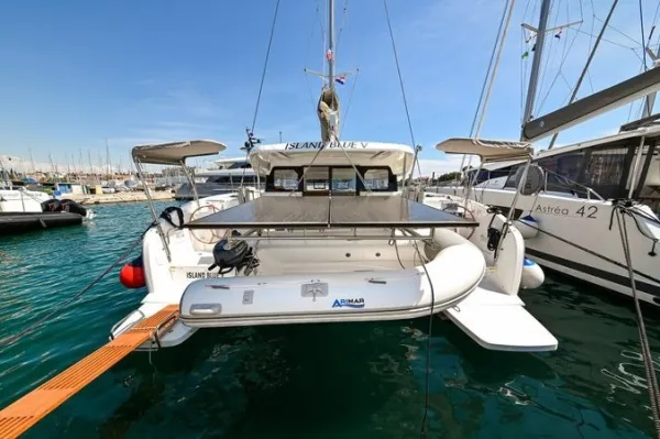 ISLAND BLUE V
