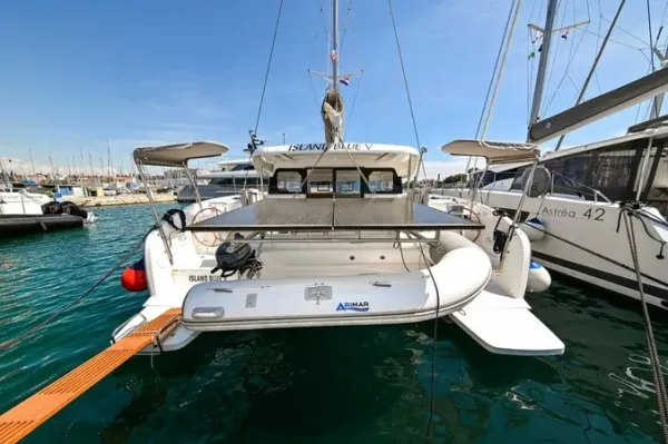 ISLAND BLUE V