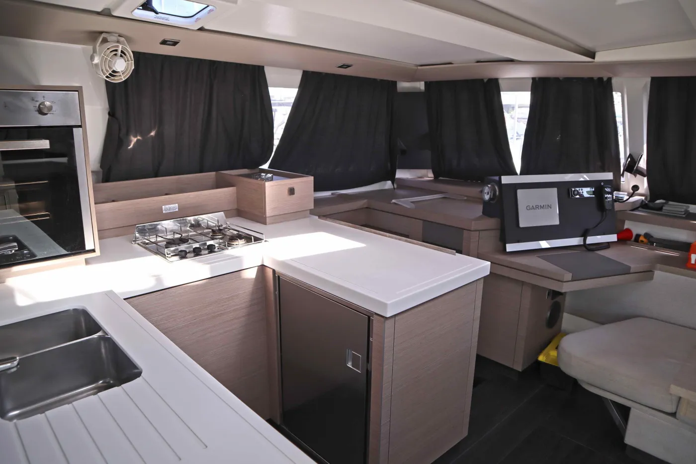 HANNAH III - Catamaran in Nea Peramos