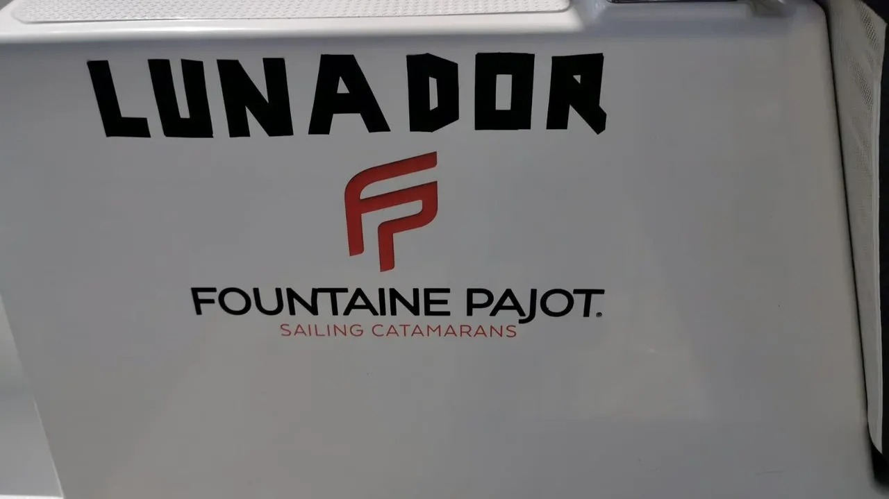 LUNADOR - Catamaran in Propriano