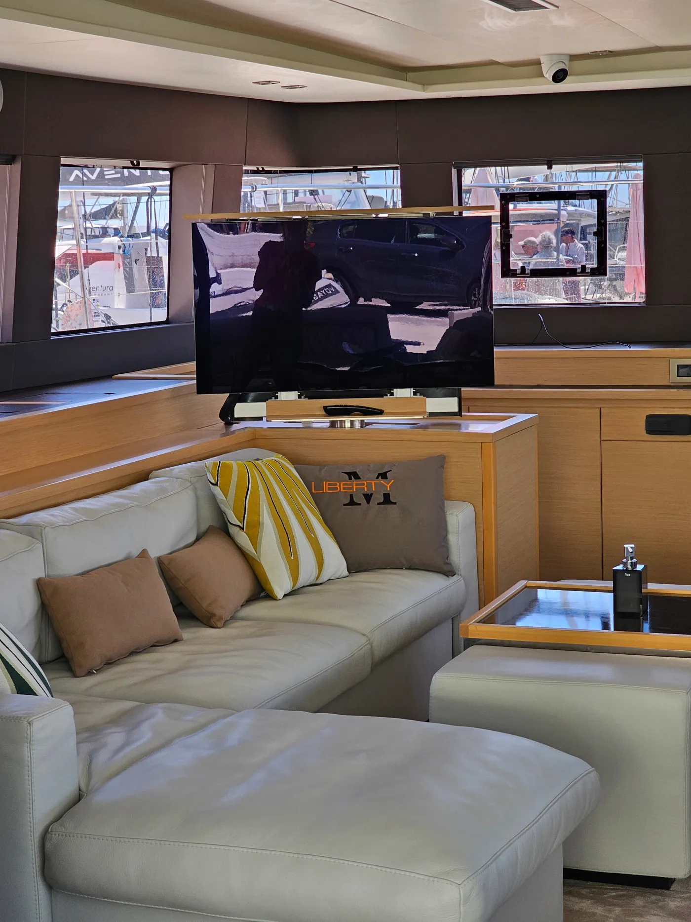 Premium + - Catamaran in Sitges