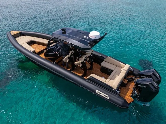 BSK - Motor Yacht in Naxos