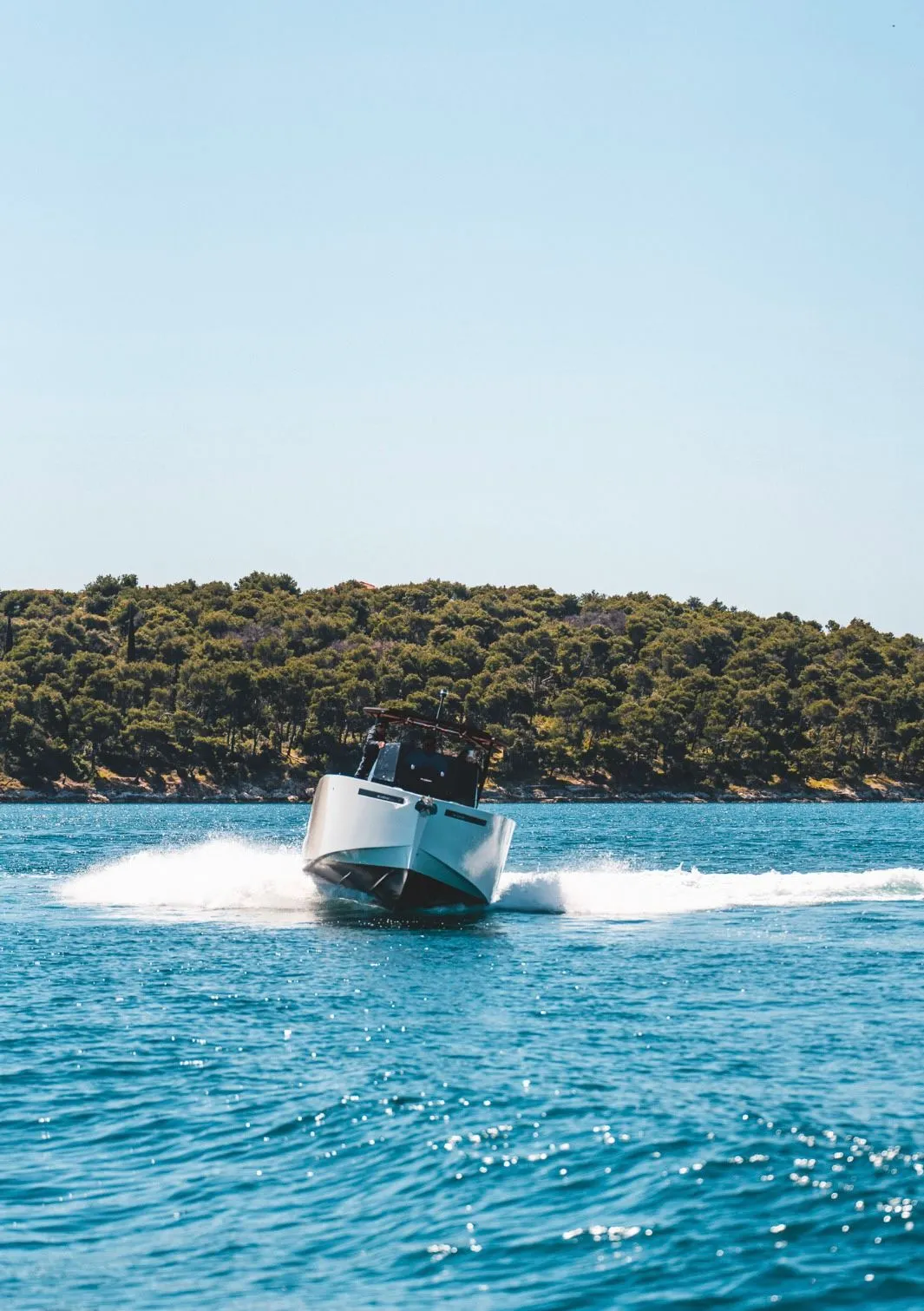 Lav - Motor Yat içinde Seget Donji