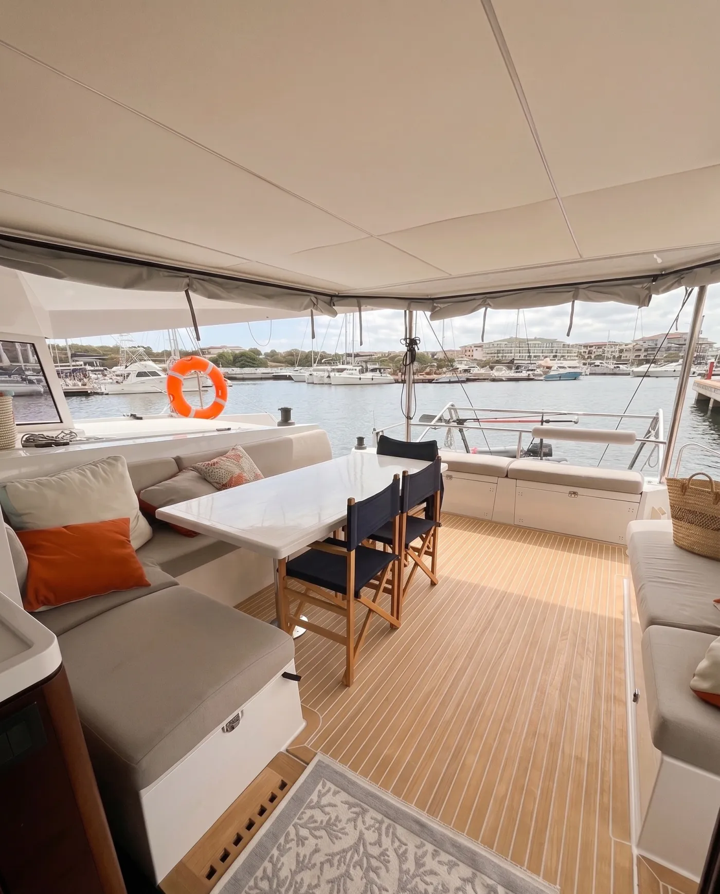 Origine - Catamaran in Alimos