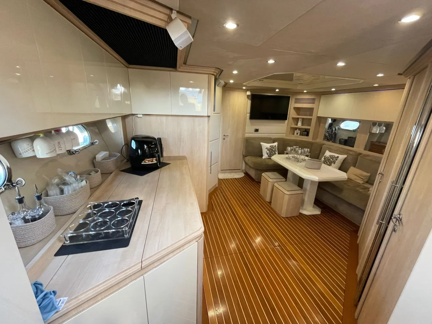Premium - Motor Yacht in Palermo