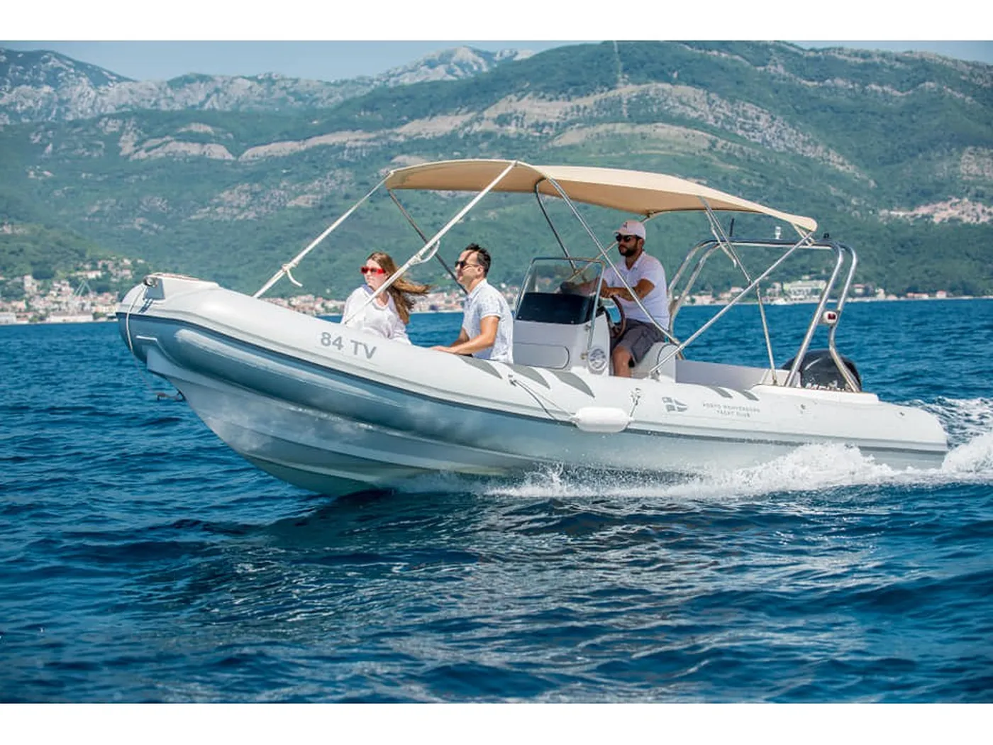 Stingray Predator 640 - Motor Yat içinde Tivat