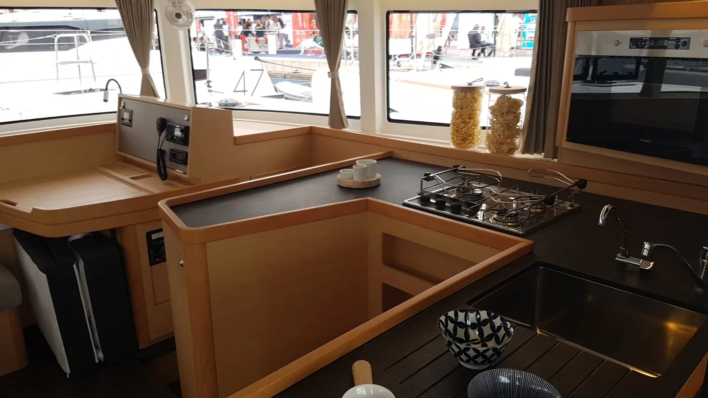 Starz - Katamaran içinde Göcek