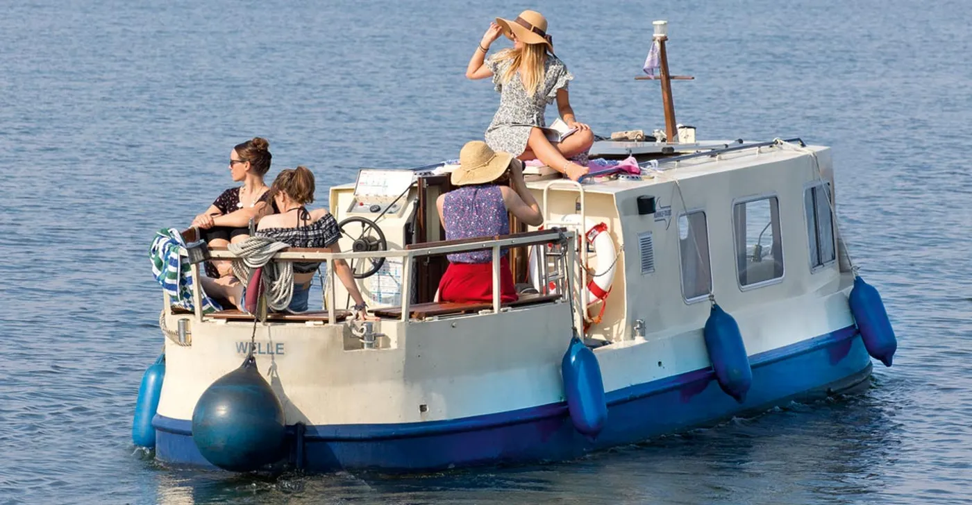 Welle - Motor Yacht in Rechlin