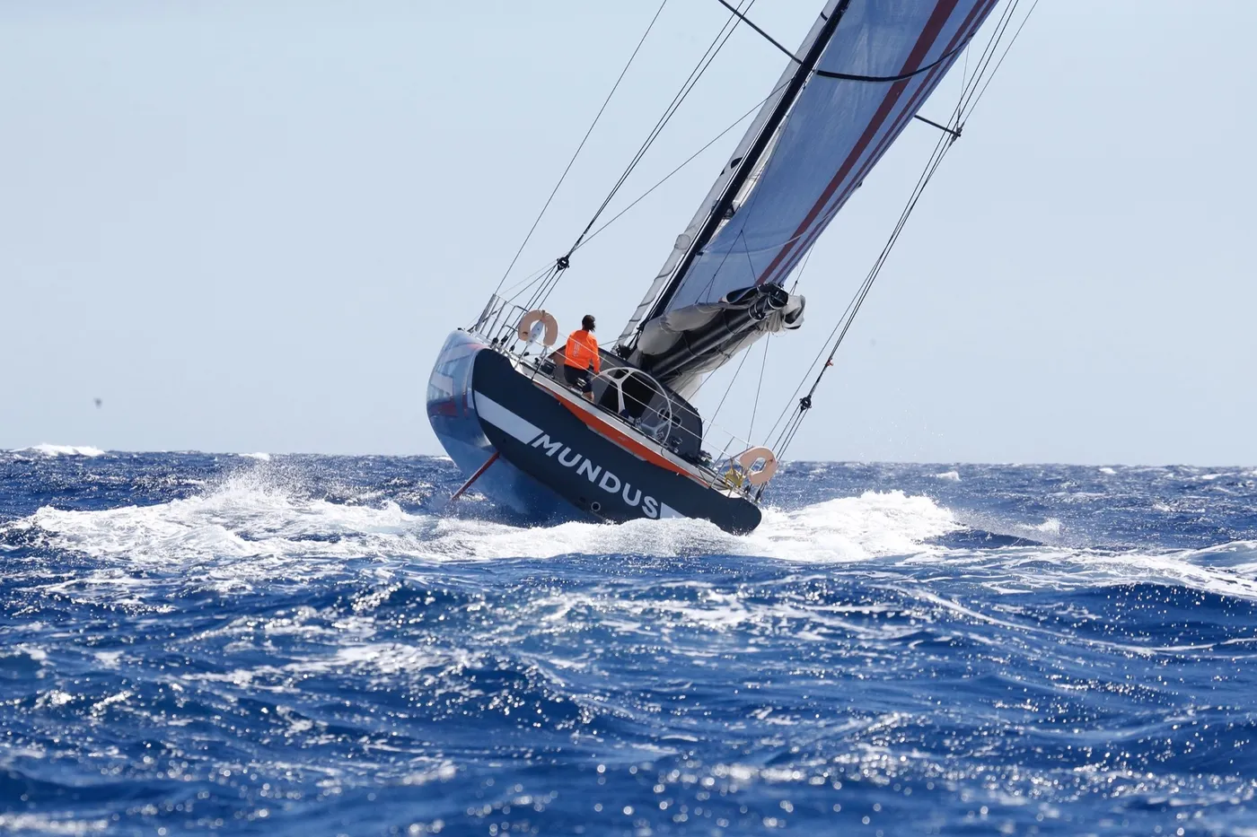 Mundus - Sailboat in Barcelona