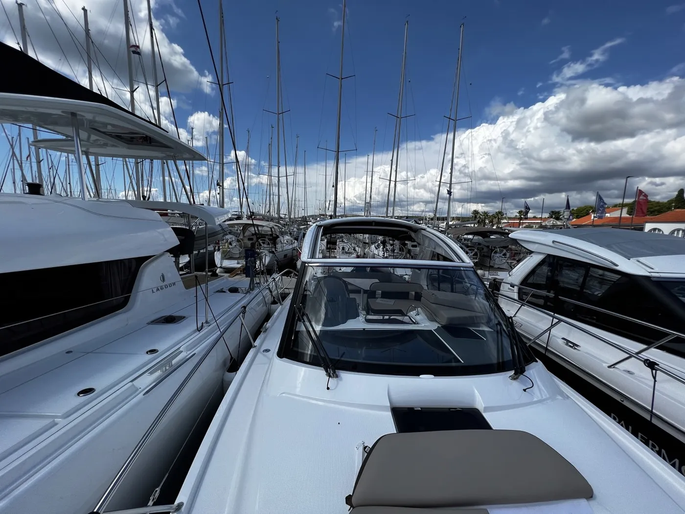 Rio - Motor Yacht in Biograd na Moru