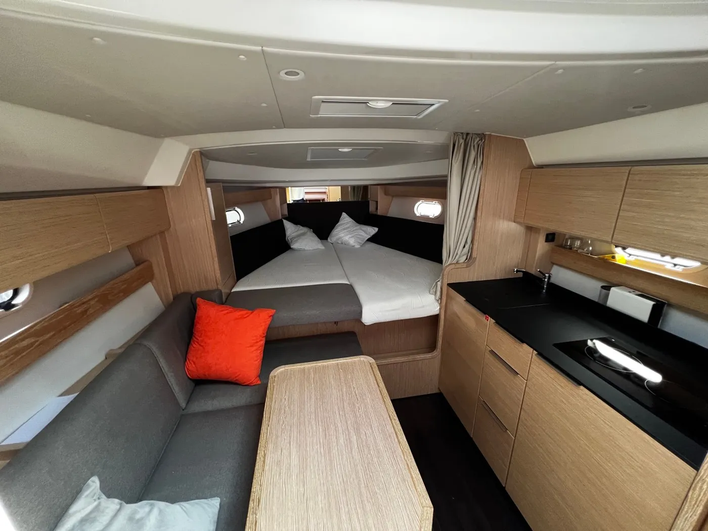 Rio - Motor Yacht in Biograd na Moru