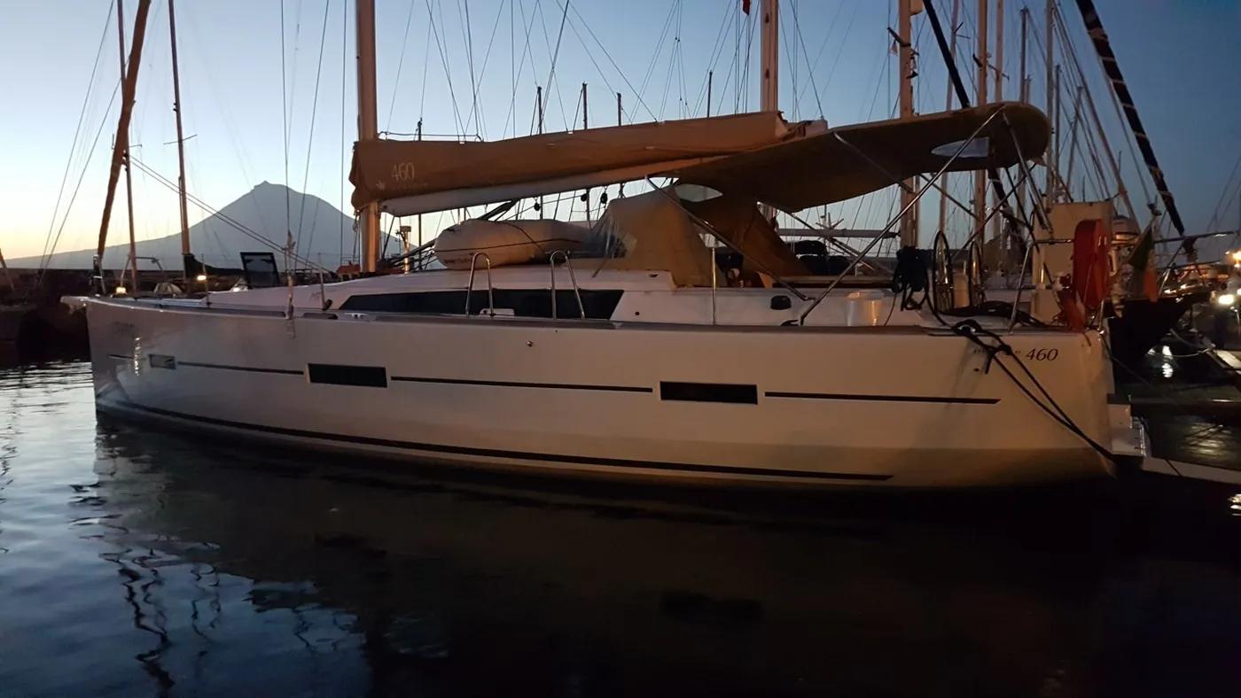 Filicudi - Sailboat in Tonnarella