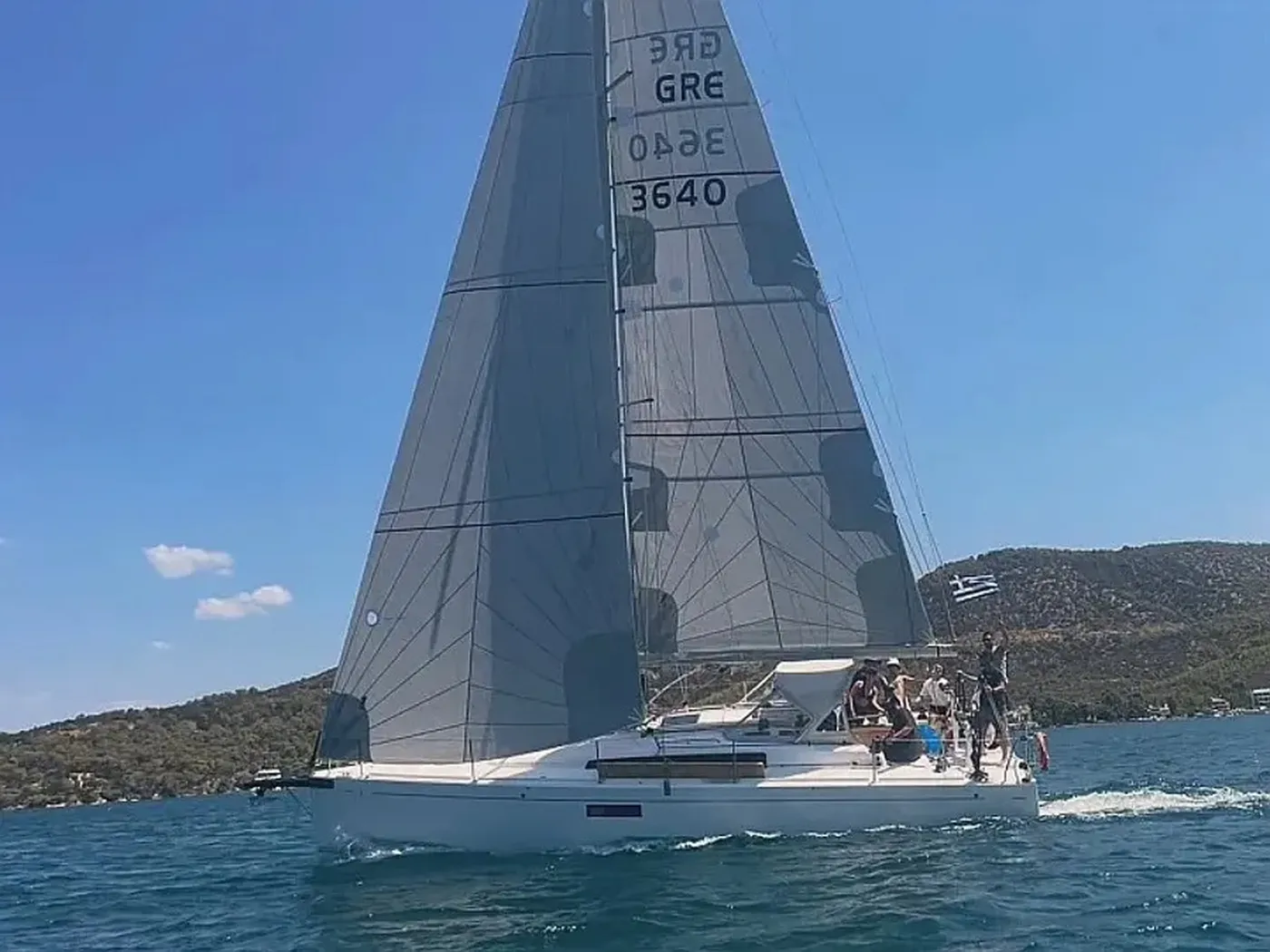 Tiamat - Sailboat in Pireas