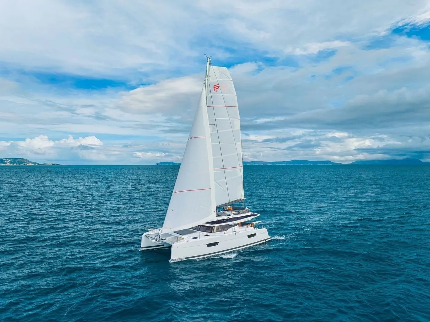SUEDAMA - Catamaran in Ribishi