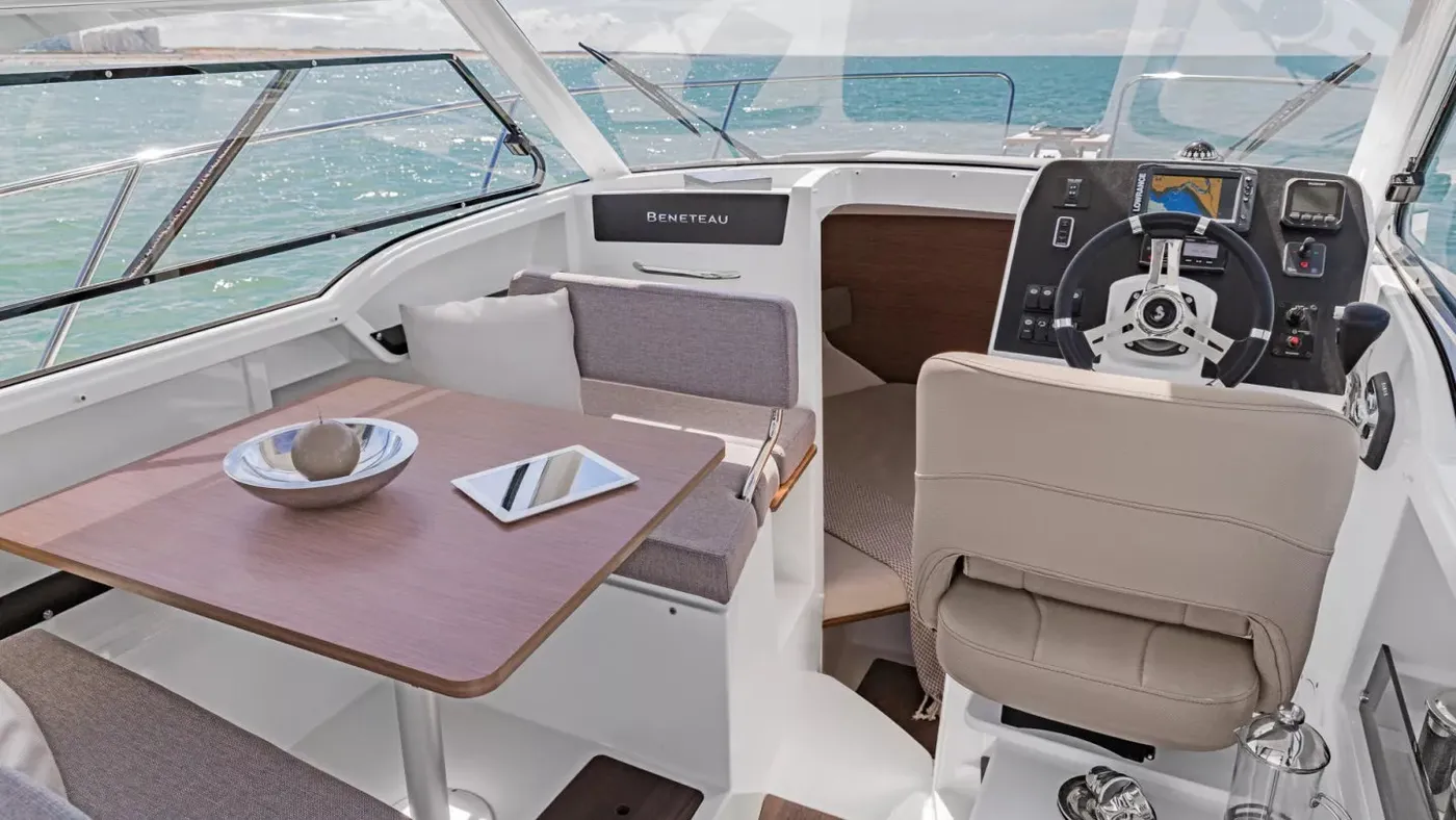 Antera - Motor Yacht in Novi Vinodolski