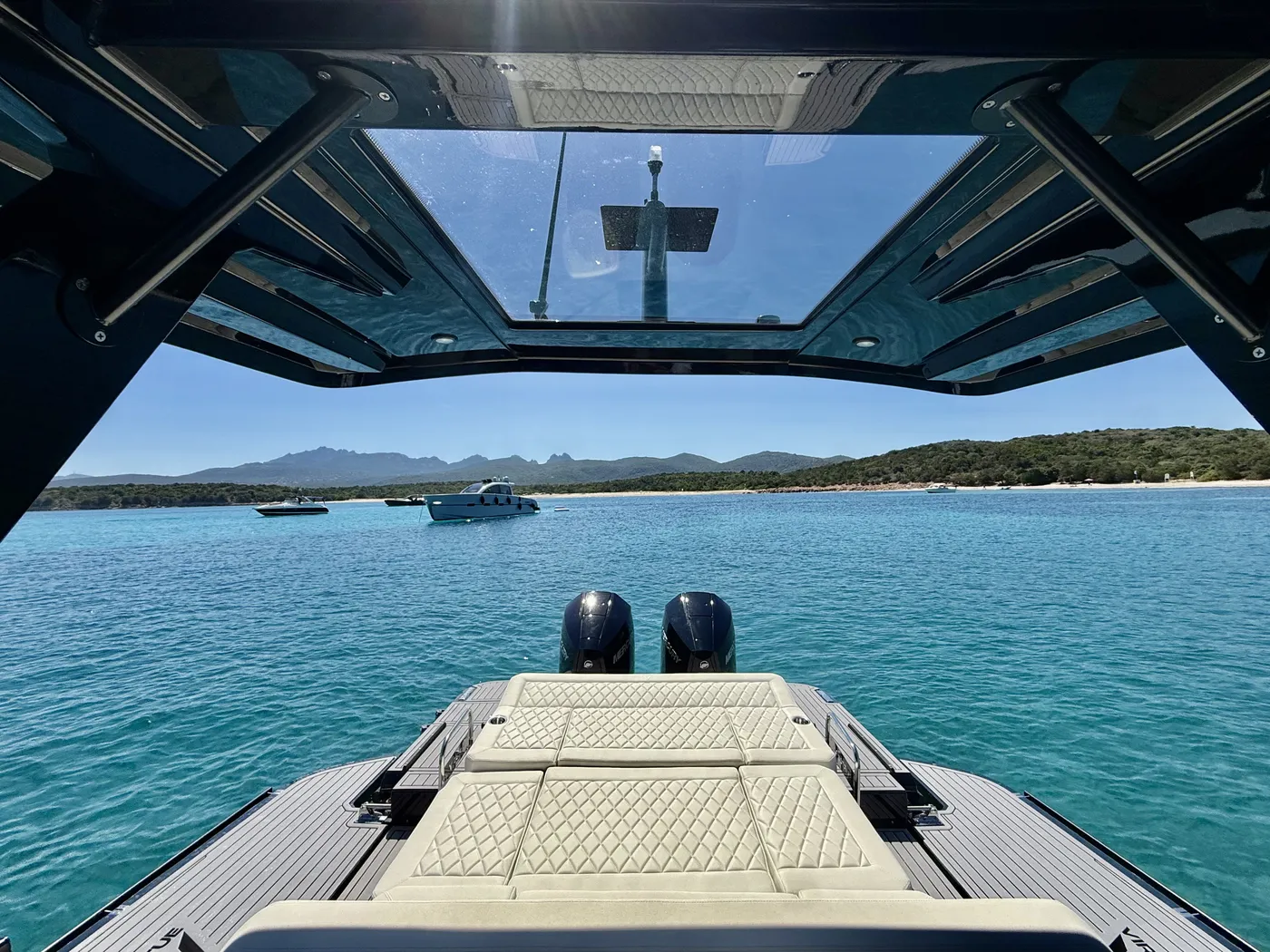Virtue V10 Top - Motor Yacht in Portisco