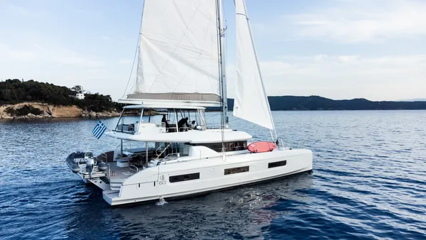 SUNNY DREAM (Fully Crewed)