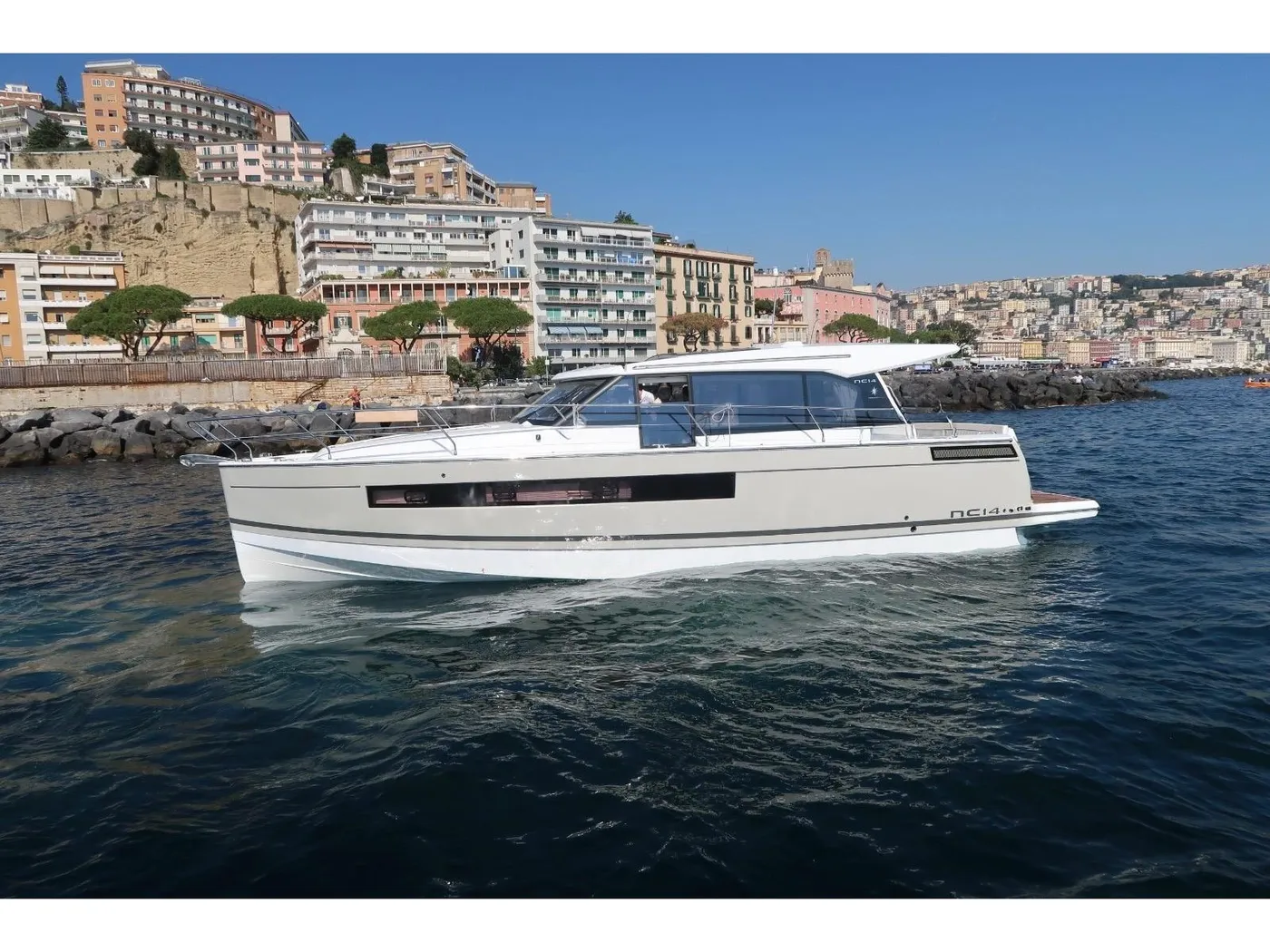 ITALIA I - Motor Yat içinde Baia