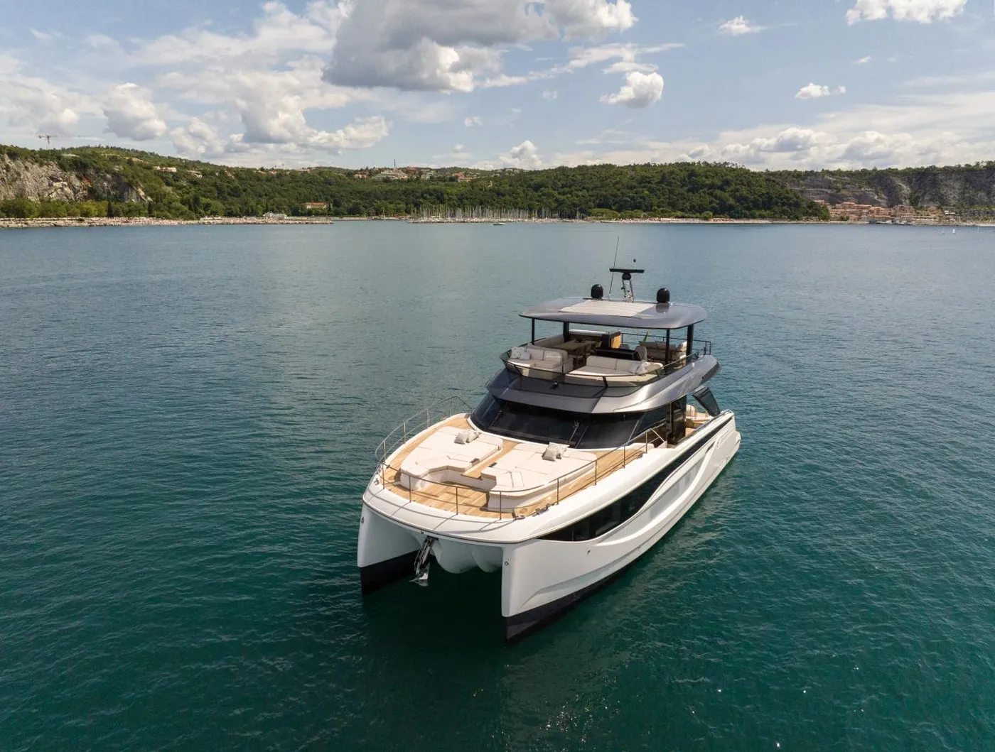no_name - Catamaran in Baia