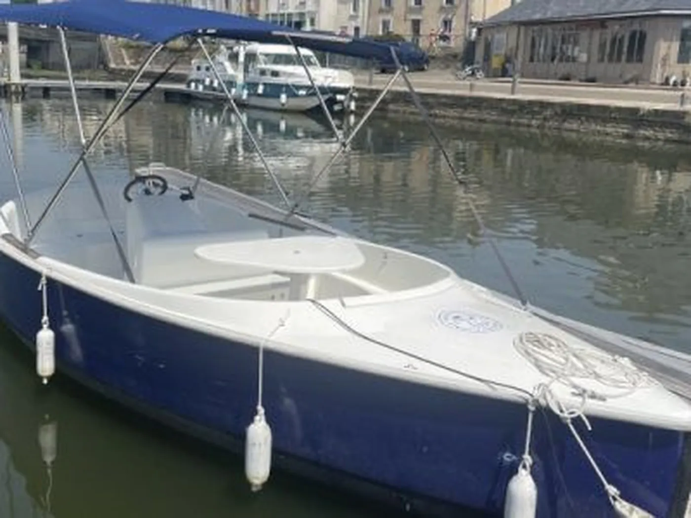 Ecume - Motor Yacht in Sablé-sur-Sarthe