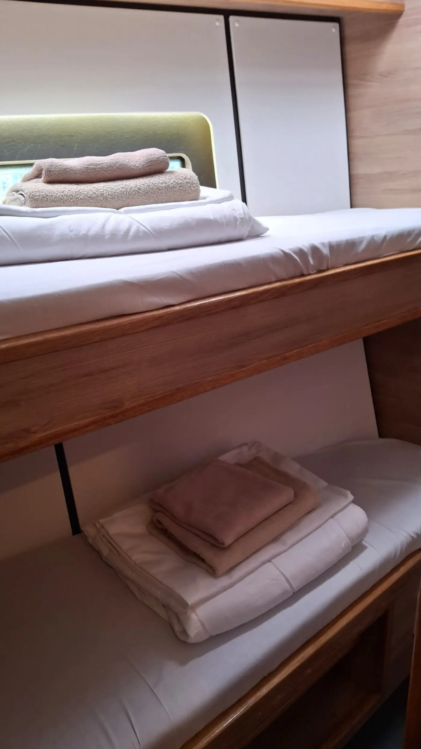 Emporion - Yelkenli içinde Trogir