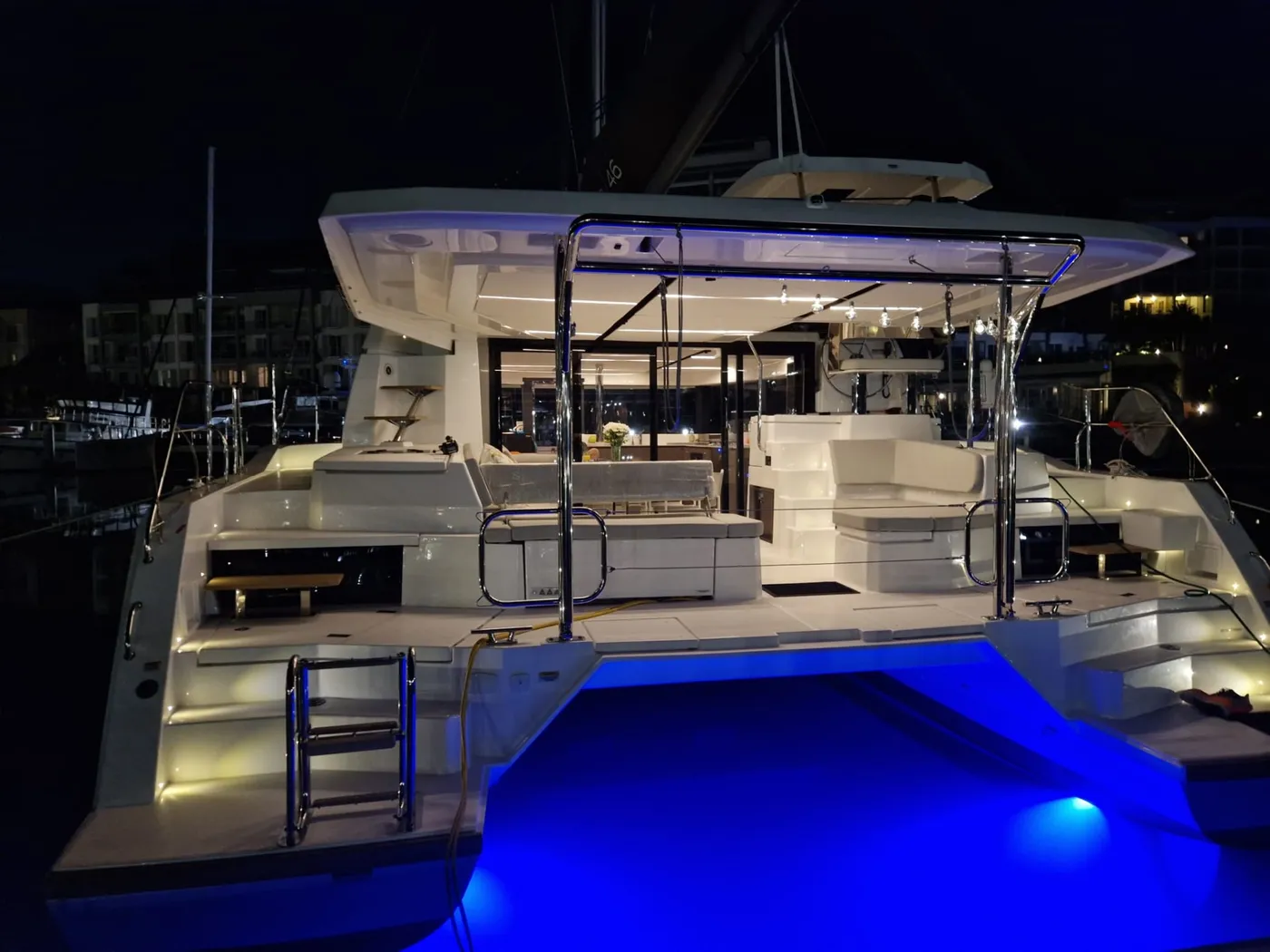 Blue Moon - Catamaran in Zanzibar
